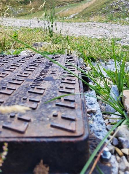 Caduta nella caditoia:ente responsabile